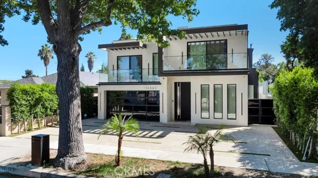 13342 Friar Street photo 2