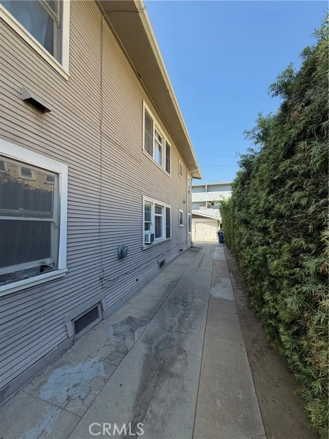 333 W 9th photo 2