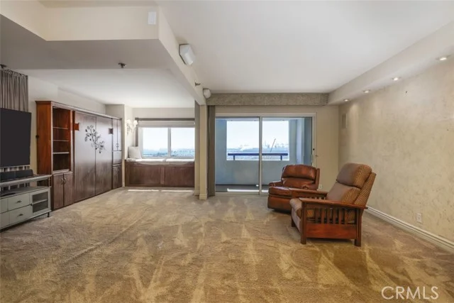 525 E Seaside Way #807 photo 2