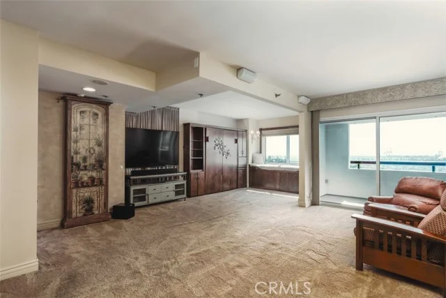 525 E Seaside Way #807 photo 4