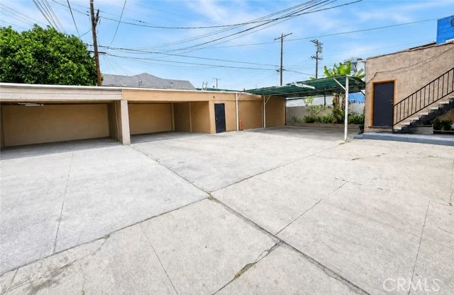 3110 Raymond Ave photo 5