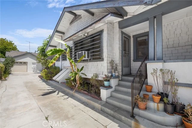 6111 Hillandale Dr photo 3