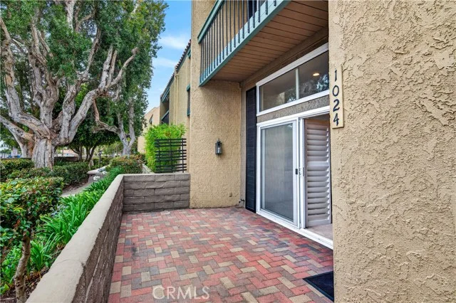 1024 Palo Verde Avenue photo 3
