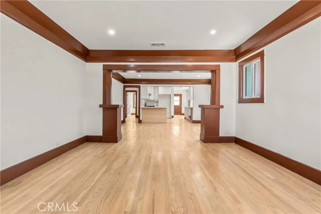 4284 La Salle Avenue photo 4