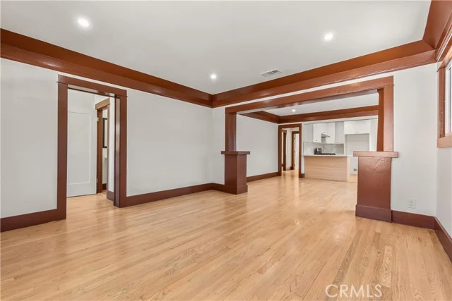 4284 La Salle Avenue photo 5