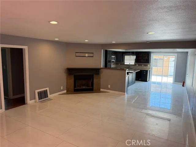 2752 E Harrison photo 4
