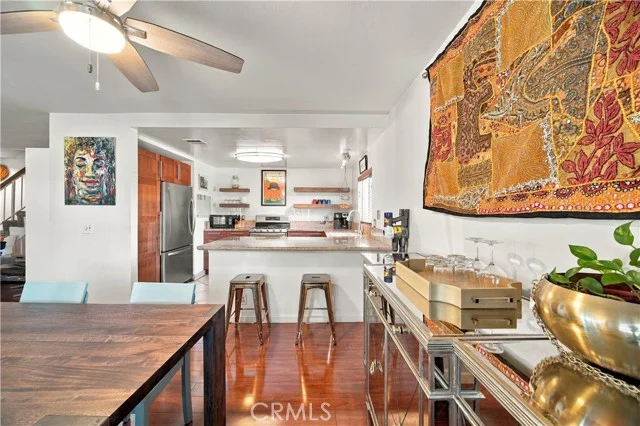 1545 W Jefferson photo 4