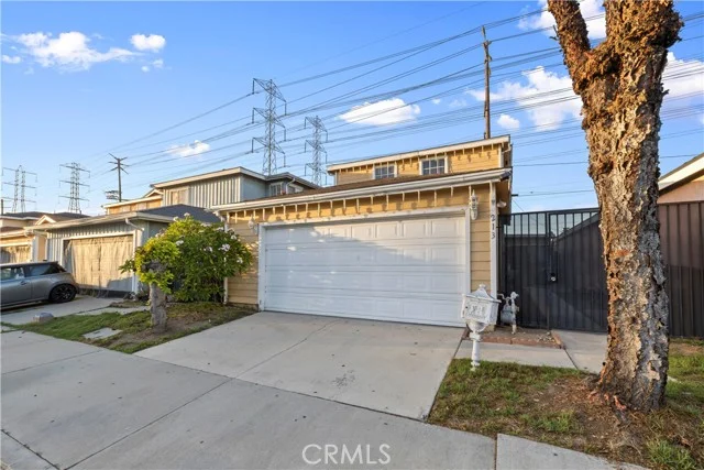 213 Orleans Way photo 3