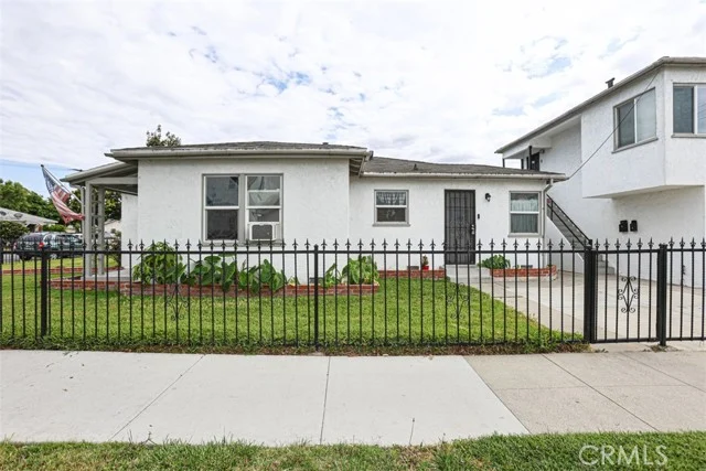 486 E Adair photo 5
