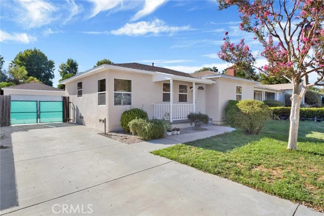 6643 Colbath Avenue photo 3