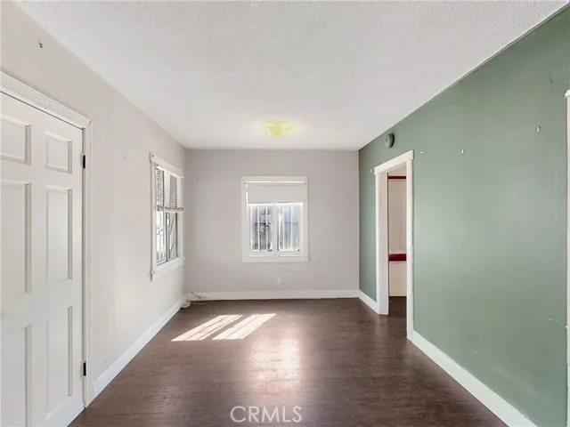 240 N Avenue 49 photo 4