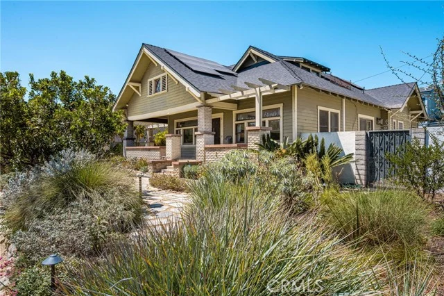 323 E Bixby photo 4