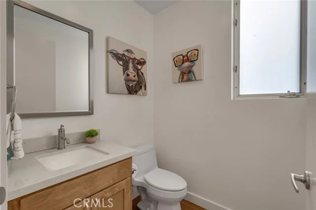 302 S Venice photo 4