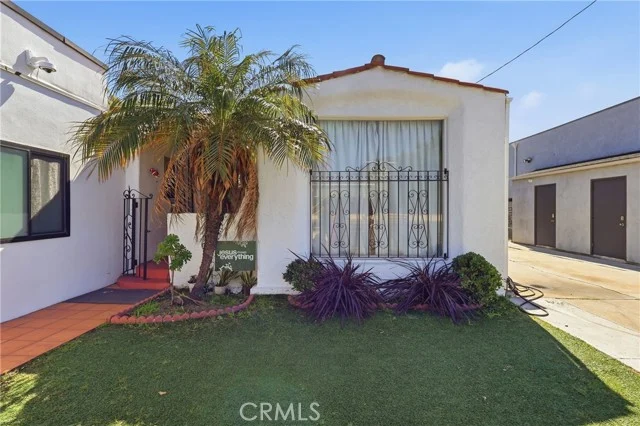 1540 E Wardlow photo 2
