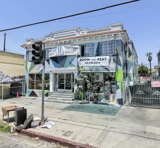 1875 W Adams, Los Angeles