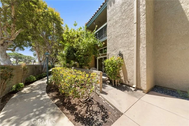 1028 Palo Verde Avenue photo 3