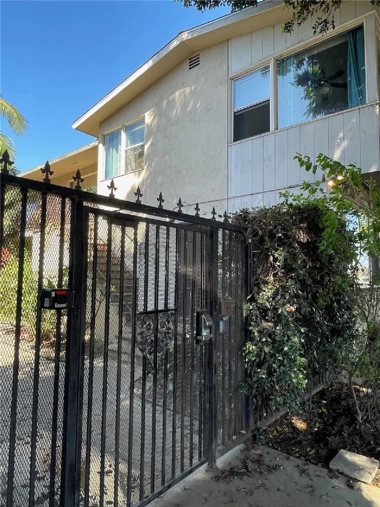 1035 E Appleton Street #2 photo 2