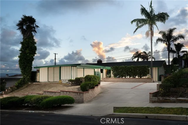 1823 Pescadores Avenue photo 2