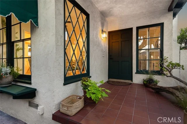5796 Campo Walk photo 2
