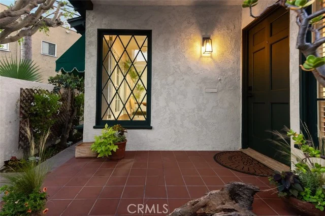 5796 Campo Walk photo 3