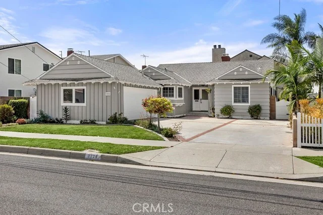 2226 250th, Lomita