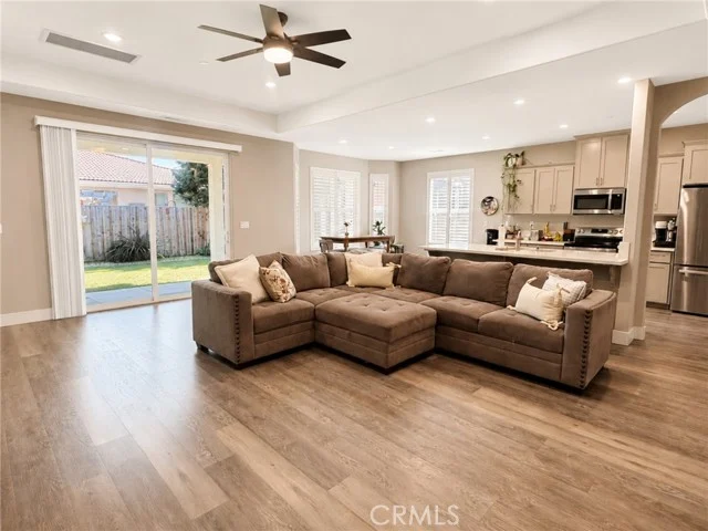 2024 De La Vina Court photo 3