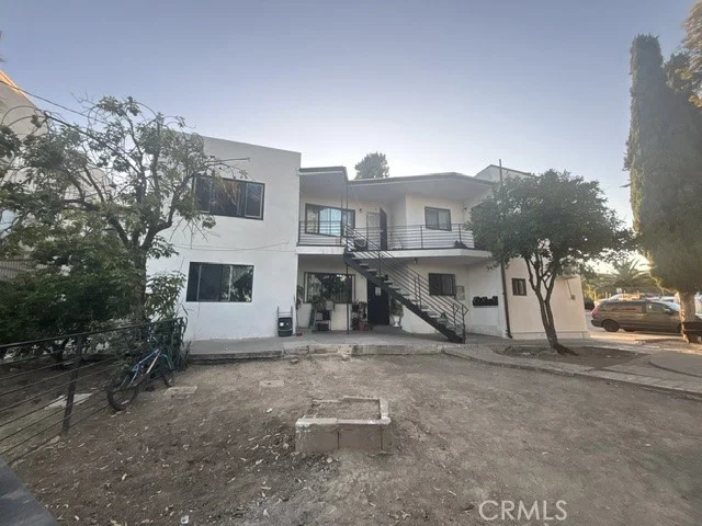 5210 Oakland, Los Angeles