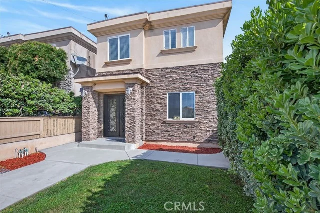 1310 W 1st, San Pedro
