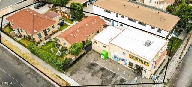 10333 Inglewood Avenue, Inglewood