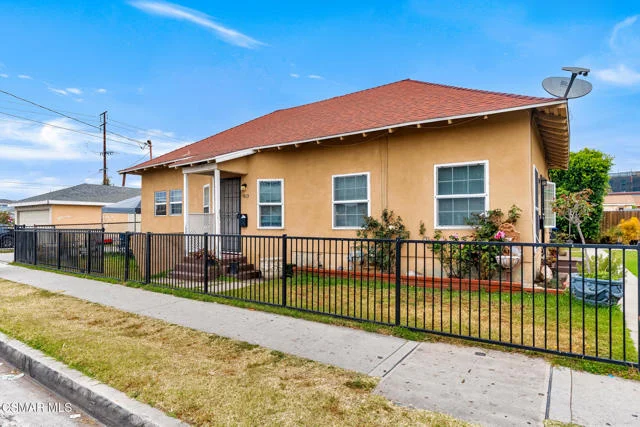 10333 Inglewood Avenue photo 4