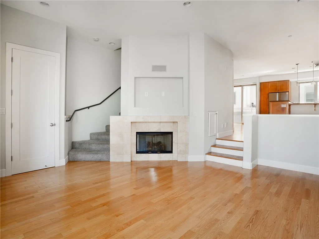 301 Kansas #C photo 5