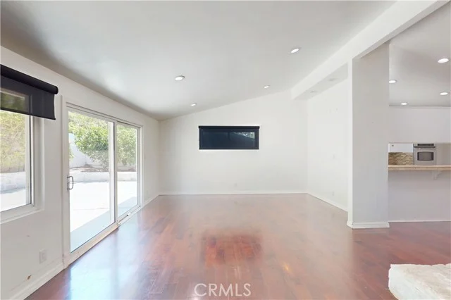 20703 Collins Street photo 5