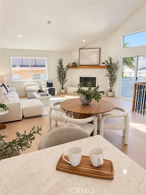 2314 Vanderbilt photo 2