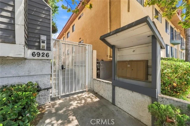 6926 Kester Avenue #2 photo 4