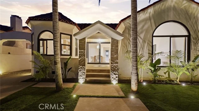 2943 Chesapeake, Los Angeles