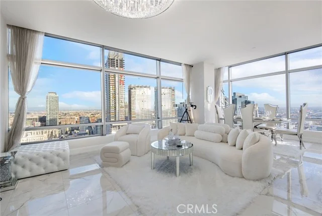 900 W Olympic Boulevard #30A, Los Angeles
