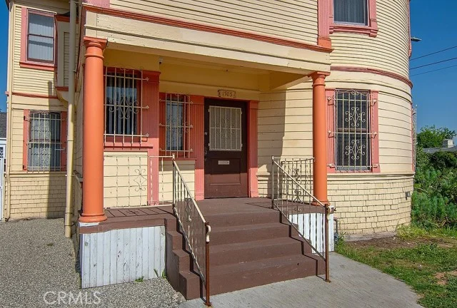 1703 Toberman Street photo 4