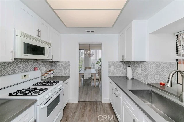 2567 Plaza Del Amo #109 photo 1