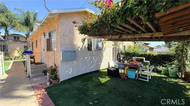 823 W 81st photo 5