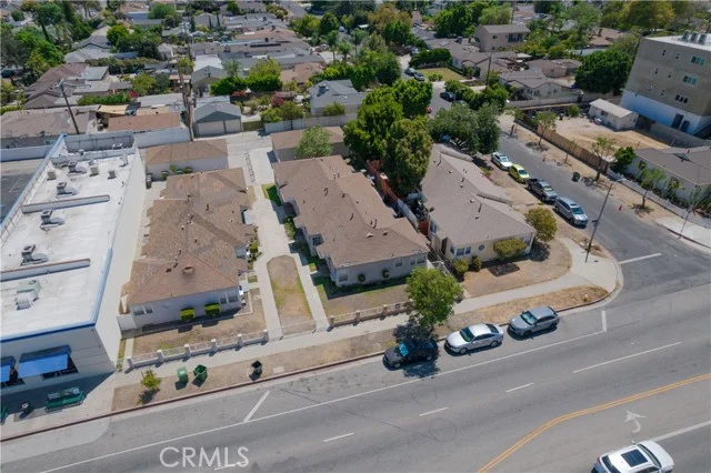 11418 Victory Boulevard photo 3