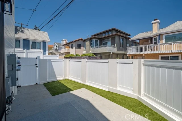 520 N Lucia #B photo 3