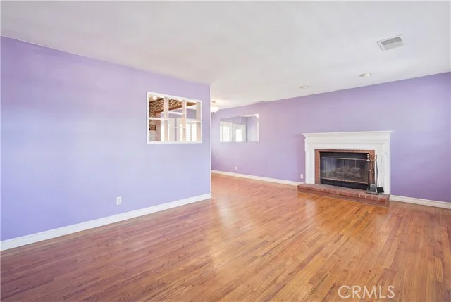7032 Encino photo 3