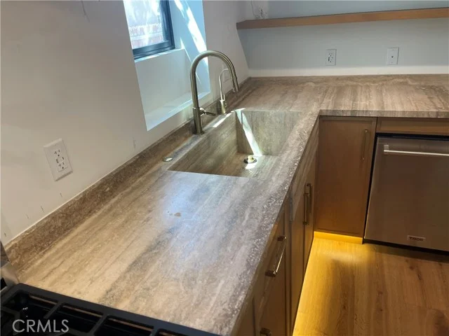 8821 S Gramercy photo 4