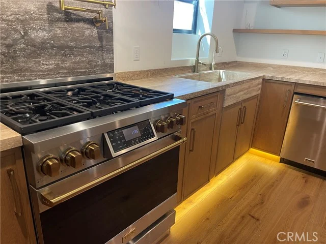 8821 S Gramercy photo 5