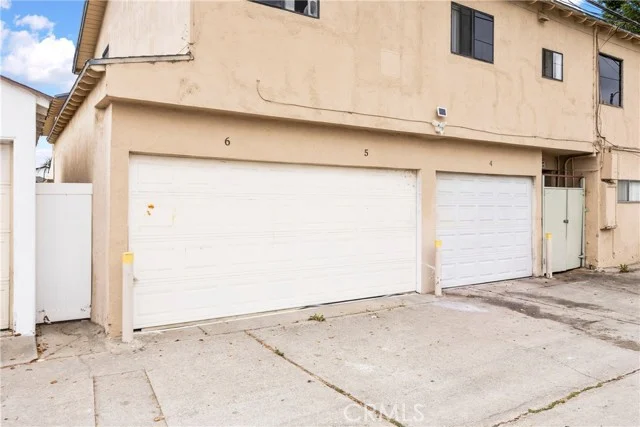 1005 E Harding Street photo 5