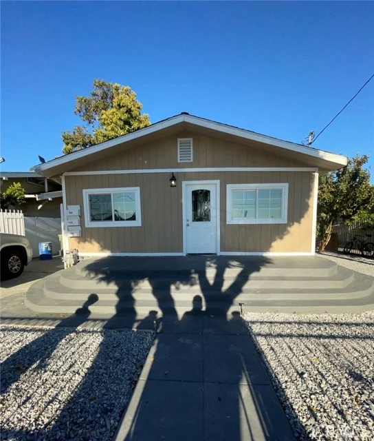 6208 Holmes photo 2
