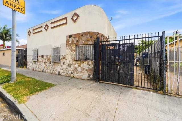 8706 Avalon photo 3