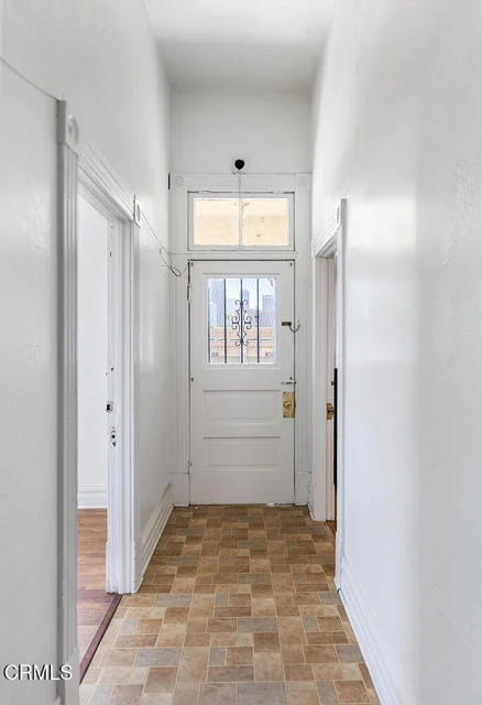 1037 Alpine Street photo 3