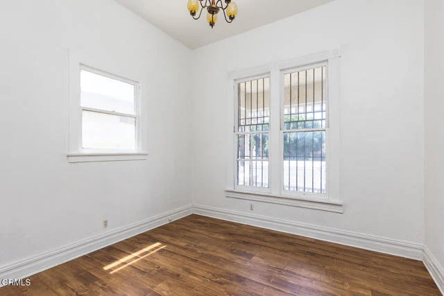 1037 Alpine Street photo 5