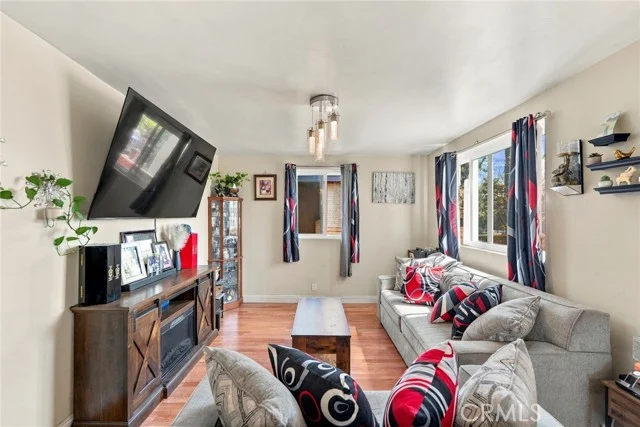 215 E 76 Place photo 2